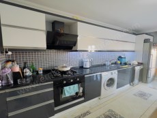 CADDE ÜSTÜ AYRI MUTFAKLI ASANSÖRLÜ GENİŞ 3+1