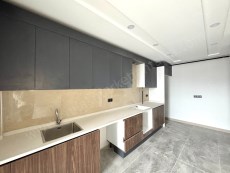 GÖKSUDA FULL KAPSAMLI SİTEDE ÇİFT BANYOLU SIFIR 2+1