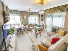 GÜZELOBADA DENİZ MANZARALI KOMBİLİ LÜKS 3+1 ARAKAT DAİRE 