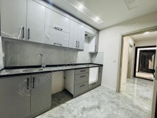 DÜDEN ŞELALESİ YAKINI SIFIR AYRI MUTFAK GENİŞ 1+1