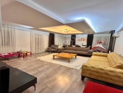 Muratpaşa Güzeloba Mah. Satılık Daire 3+1 150 M2 | 8. Kat | Doğalgaz(Kombi) | 2 Banyo