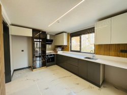 Muratpaşa Meydankavağı Mah. Satılık Daire 2+1 115 M2 | 2. Kat | Doğalgaz(Kombi) | 2 Banyo