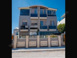 Muratpaşa Güzeloba Mah. Satılık Villa 5+1 280 M2 | Villa | Yerden Isıtma | 4 Banyo