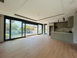 Muratpaşa Bahçelievler Mah. Satılık Daire 2+1 130 M2 | 1. Kat | Doğalgaz(Kombi) | 2 Banyo