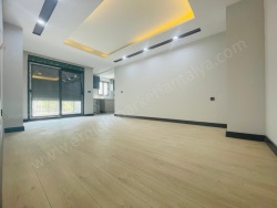 Muratpaşa Deniz Mah. Satılık Daire 1+1 65 M2 | 2. Kat | Klima | 1 Banyo