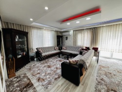 Muratpaşa Kızıltoprak Mah. Satılık Daire 3+1 155 M2 | Giriş Katı | Doğalgaz(Kombi) | 1 Banyo