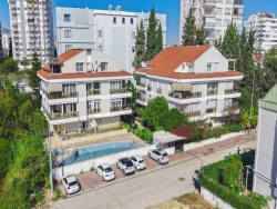 Konyaaltı Gürsu Mah. Satılık Daire 4+1 240 M2 | Çatı Dubleksi | Doğalgaz(Kombi) | 4 Banyo