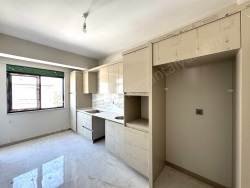 Muratpaşa Kızıltoprak Mah. Satılık Daire 4+1 220 M2 | Çatı Dubleksi | Doğalgaz(Kombi) | 2 Banyo