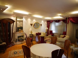 Muratpaşa Bahçelievler Mah. Satılık Daire 6+1 300 M2 | Çatı Dubleksi | Doğalgaz(Kombi) | 3 Banyo