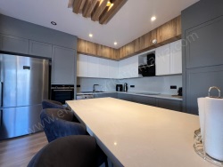 Muratpaşa Güzeloba Mah. Satılık Villa 4+1 205 M2 | Villa | Doğalgaz(Kombi) | 5 Banyo