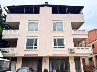 ANTALYA GÜZELOBA SATILIK KOMPLE BİNA DENİZ GÖRÜYOR 8 ADET TAPU