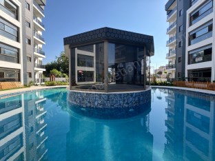 ZAMUR GARDEN DA FULL KAPSAMLI SİTE İÇİ, GENİŞ ARAKAT 1+1 DAİRE