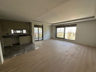 BAHÇELİEVLER MAHALLESİNDE MÜKEMMEL LOKASYONDA ARAKAT 2+1