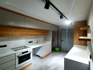 SİTE İÇİNDE GÖSTERİŞLİ MİMARİ YAPIDA 2+1 DAİRE