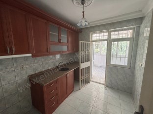 ÇAĞLAYANDA YALI CADDE ÜZERİ 2+1 GENİŞ FERAH DAİRE 
