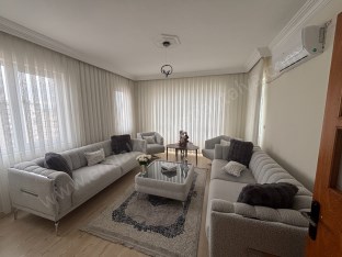 CADDE ÜZERİ GENİŞ 3+1