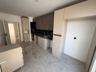 2 BLOKLU SİTE İÇİ YÜZME HAVUZLU AYRI MUTFAKLI LÜKS 2+1