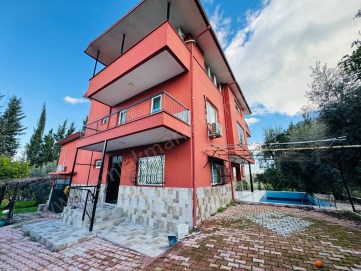 3600 M² ARSA İÇERİSİNDE 3 KATLI 7+1 KİRALIK