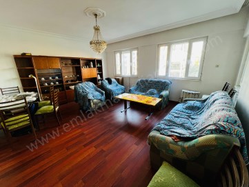 CADDE ÜSTÜ ÇOK GENİŞ FIRSAT 3+1 DAİRE