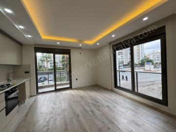 YENİGÜN MEVLANA CAD. YAKINI YERDEN ISITMALI LÜKS 2+1 KİRALIK