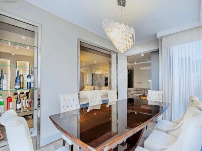 Denize Sıfır Sitede Müstakil 4+1 Satılık Villa Muratpaşa Güzeloba Mah