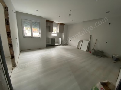 Tramvay Yakını Kullanışlı Yüksek Giriş 1+1 Satılık Daire Kepez Fevzi Çakmak Mah