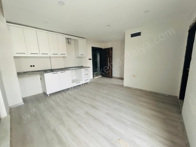 Kent Meydanı Yakını Asansörlü Ebv Banyolu Teraslı 5+1 Dubleks Satılık Daire Kepez Yeni Emek Mah