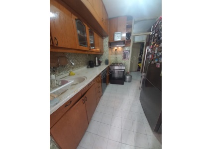 Denize 50 M Emsalsiz Lokasyonda Arakat Ayrı Mutfak 2+1 Satılık Daire Muratpaşa Gençlik Mah