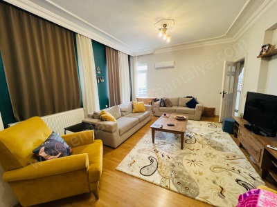 Meydan Kavşağına 1 Dk Asansörlü 3+1 Arakat Satılık Daire Muratpaşa Kızıltoprak Mah