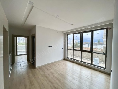 Döşemealtında Sıfır Katta Asansörlü 1+1 Satılık Daire Yeniköy Mah