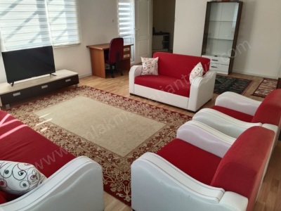 Denize Yürüme Mesafesinde Katta Asansörlü Eşyalı 180 M² 1+1 Kiralık Daire Konyaaltı Liman Mah