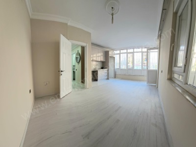 Dünyagöz Yakını Tramvay Dibinde İçi Full Yapılı Lüx 1+1 Satılık Daire Kepez Karşıyaka Mah