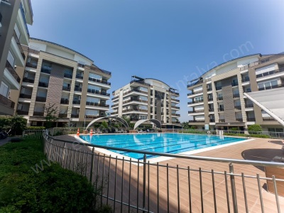 Denize Yürüme Mesafesinde Yüzme Havuzlu Kapalı Otoparklı 3+1 Dubleks Satılık Daire Konyaaltı Liman Mah