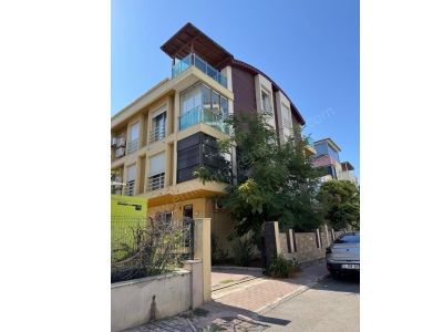 Güzelobada Villa Tarzında Geniş Kullanışlı 3+1 Satılık Daire Muratpaşa Güzeloba Mah