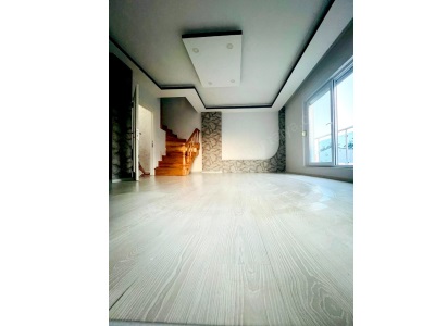 Muratpaşa Mahallesinde Asansörlü Geniş 4+1 Fırsat Satılık Daire Mah