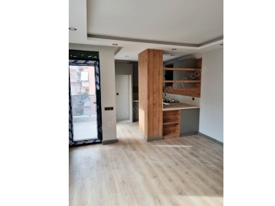 Deniz Mahallesinde Kapalı Otoparklı Kombili 2+1 Arakat Satılık Daire Muratpaşa Mah