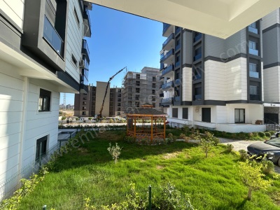 Şehir Hastanesine 3 Dk Mesafede Bahçe Kullanımlı Site İçi Lüks 4+1 Satılık Daire Kepez Göçerler Mah