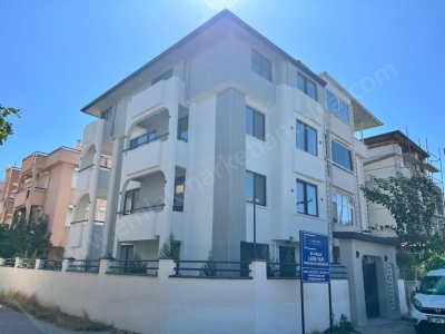 Asansörlü Tripleks 9+1 Bahçe Kullanımlı 8+ Satılık Villa Muratpaşa Güzeloba Mah