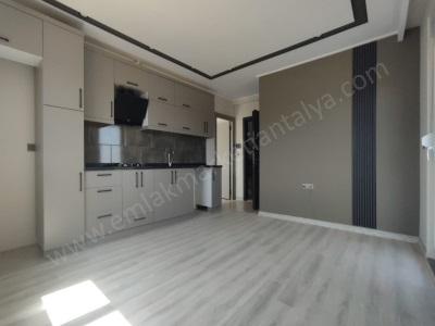 Döşemealtında Merkezi Konumda Katta Sıfır Ler 1+1 Satılık Daire Çıplaklı Mah