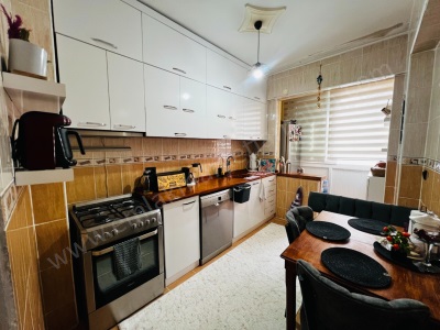 Çok Kullanışlı Arakatta Ayrı Mutfaklı 2+1 Satılık Daire Muratpaşa Konuksever Mah