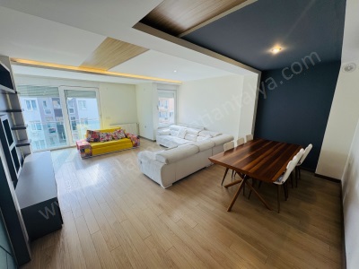 Kapalı Otoparklı Y Havuzlu Site İçi Arakat 3+1 Satılık Daire Muratpaşa Güzeloluk Mah