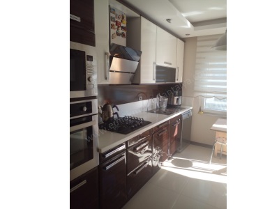 Uncalıda Yüzme Havuzlu D Gazlı Ebeveyn Banyolu Katta 2+1 Satılık Daire Konyaaltı Uncalı Mah