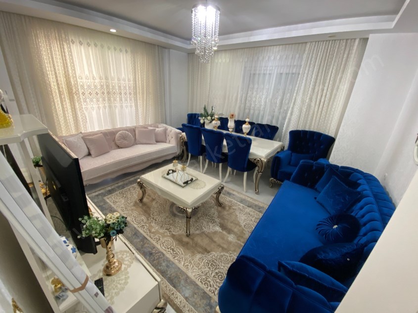MEYDAN KAVŞAĞINA YÜRÜME MESAFESİNDE ASANSÖRLÜ ÇOK ŞIK 3+1