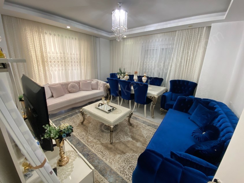 MEYDAN KAVŞAĞINA YÜRÜME MESAFESİNDE ASANSÖRLÜ ÇOK ŞIK 3+1