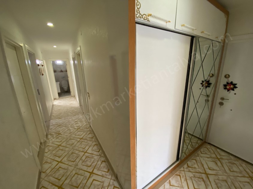 MEYDAN KAVŞAĞINA YÜRÜME MESAFESİNDE ASANSÖRLÜ ÇOK ŞIK 3+1
