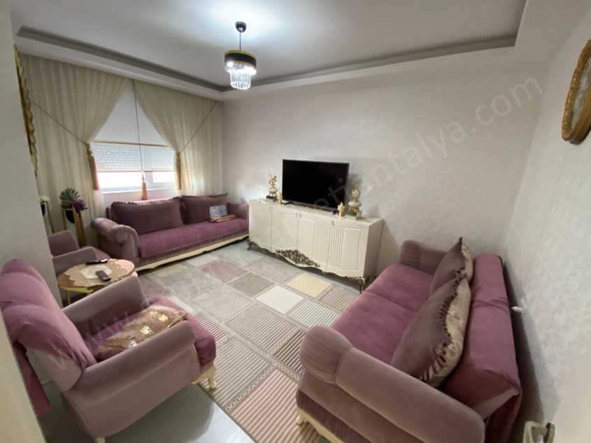 MEYDAN KAVŞAĞINA YÜRÜME MESAFESİNDE ASANSÖRLÜ ÇOK ŞIK 3+1