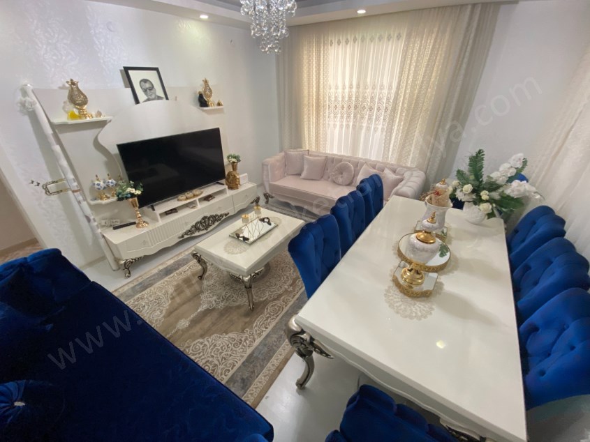 MEYDAN KAVŞAĞINA YÜRÜME MESAFESİNDE ASANSÖRLÜ ÇOK ŞIK 3+1