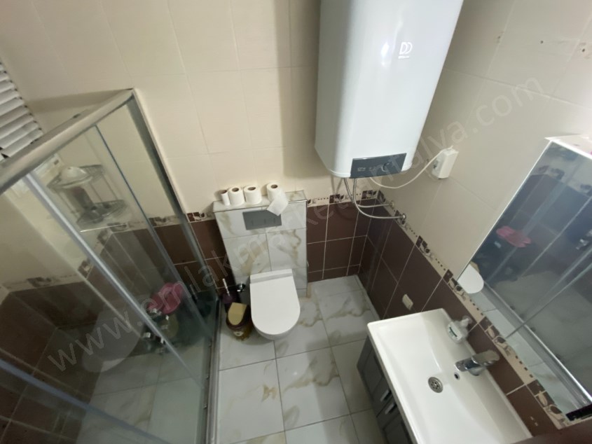 MEYDANKAVAĞINDA 12.CADDE YAKINI 2+1 ÖNÜ AÇIK DAİRE