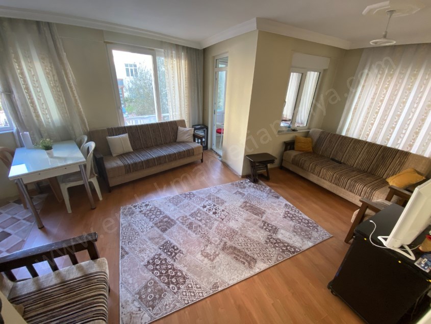 MEYDANKAVAĞINDA 12.CADDE YAKINI 2+1 ÖNÜ AÇIK DAİRE