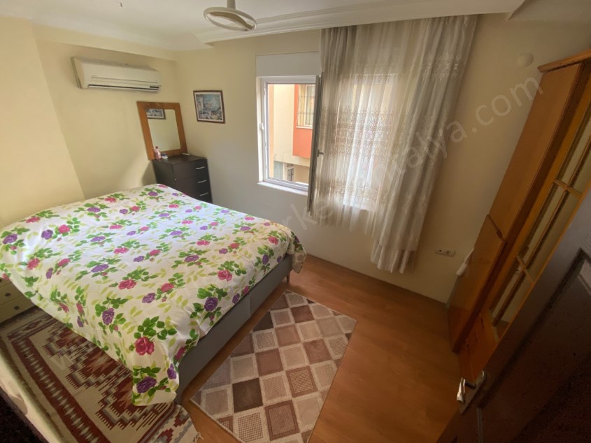 MEYDANKAVAĞINDA 12.CADDE YAKINI 2+1 ÖNÜ AÇIK DAİRE